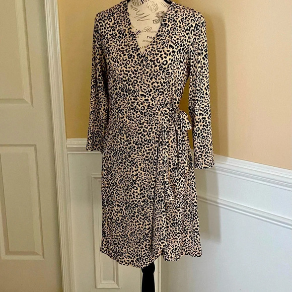 BCBGMaxAzria Leopard Print Faux Wrap Dress Size Medium - Picture 2 of 8